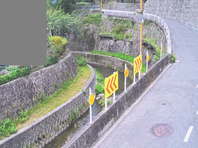 名塩川(名塩２丁目)のライブ映像です